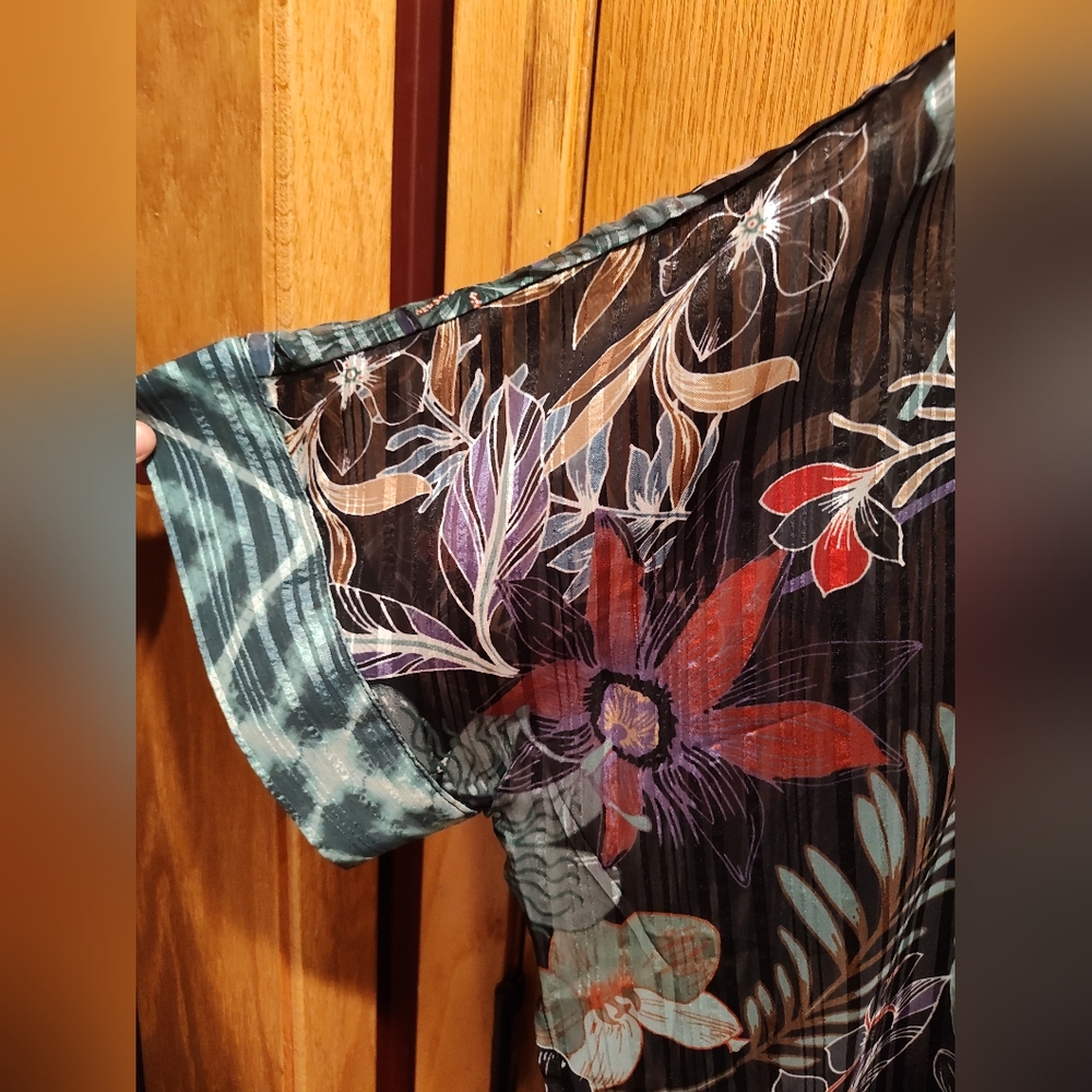 EUC Soft Surroundings Laurus Topper, Floral Kimono-style Cover Up, Navy/Aqua - Picture 3 of 8